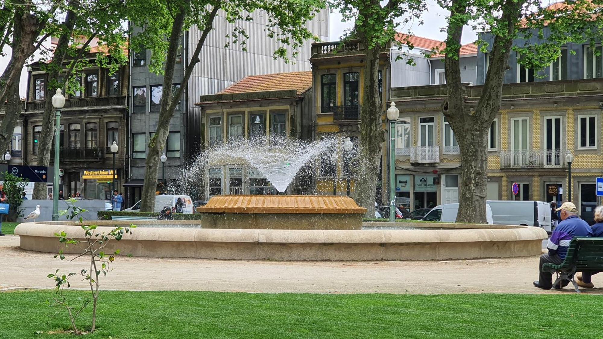 Downtown Porto With Parking Next To Subway Leilighet Eksteriør bilde